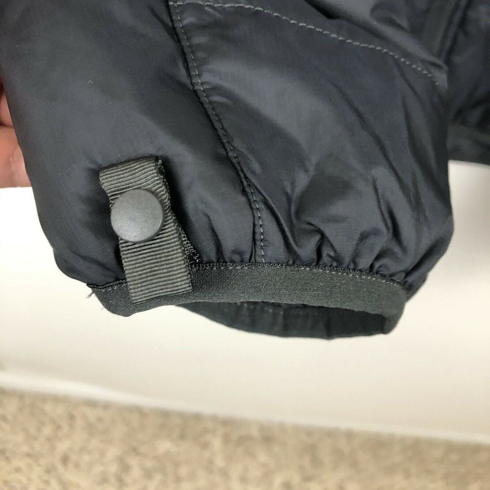 The North Face Men's Full Zip Lightweight Jacket - Picture 6 of 10